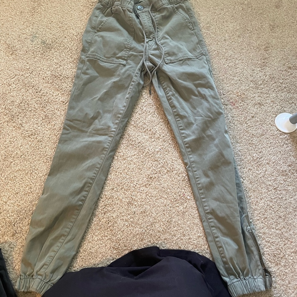 American eagle joggers size 4 green